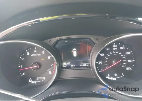 2018 Kia Sedona Sx z USA, uszkodzony, nr VIN KNDMC5C1XJ6375757